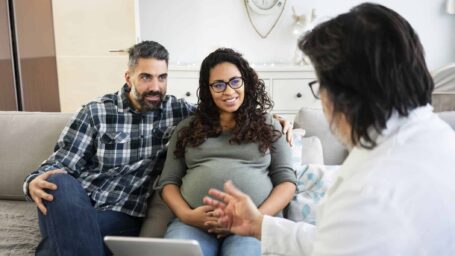 Doctor visit pregnant woman at home